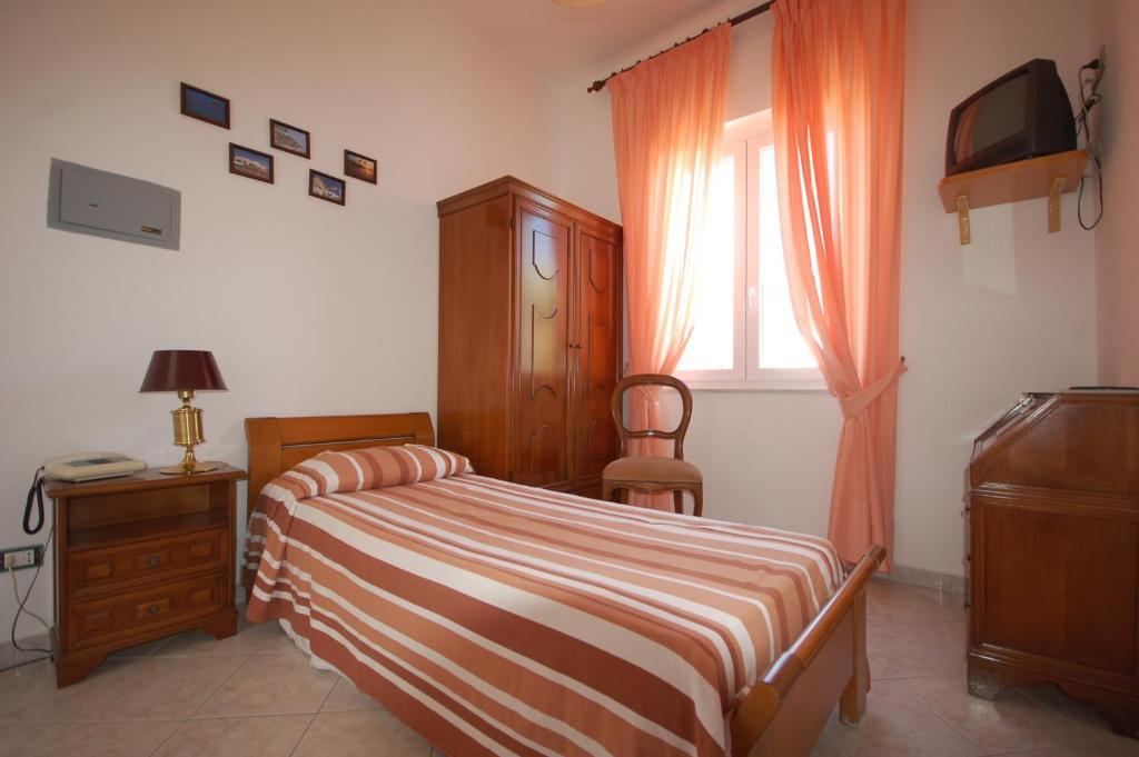 Hotel Terme Rosaleo Casamicciola Terme Zimmer foto